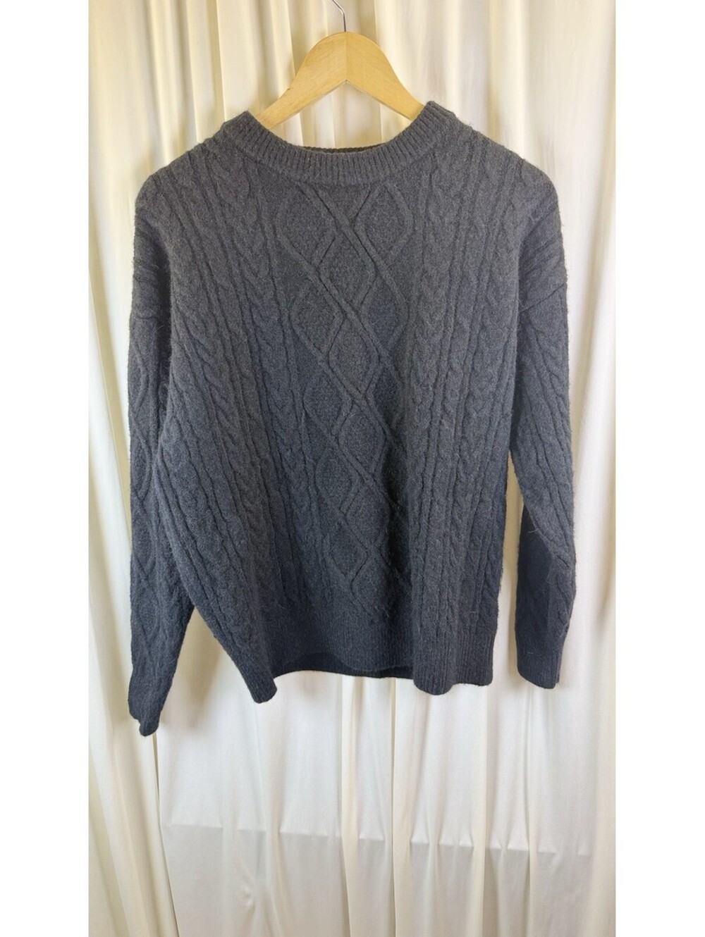 AELFRIC EDEN Black Fuzzy Cable Knit Crew Neck Sweater XS Oversized Classic NWT